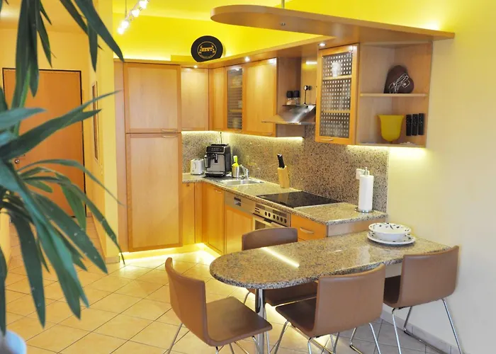 Mit Pool Am Monte Bre